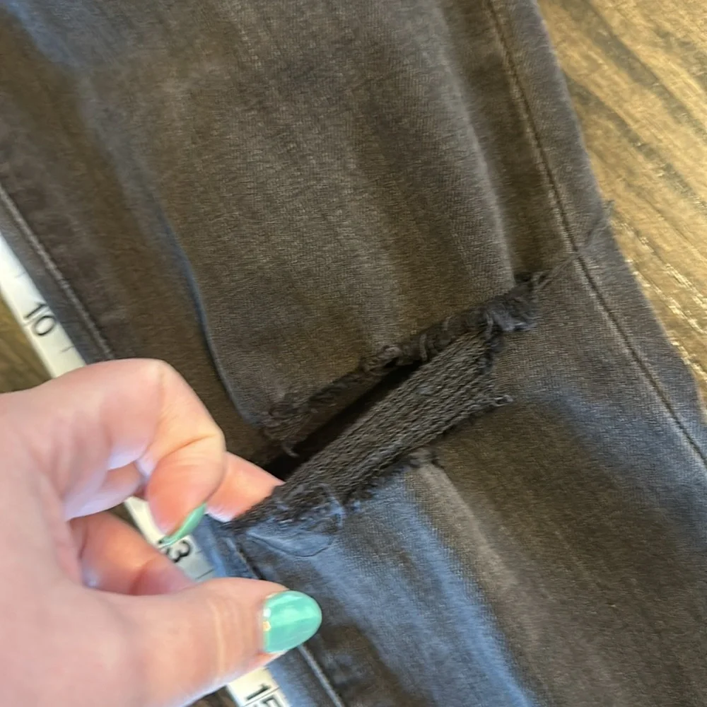 Madewell Black Jeans Curvy High Rose Skinny 25 Distressed EUC
